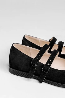 NELLI V.BLACK