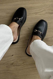 MULE BLACK