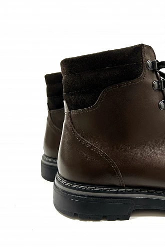 HIKERS BROWN