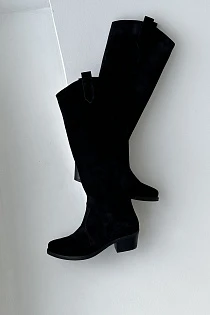 Kortni v.black