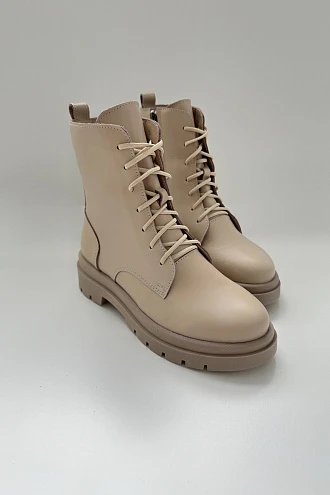 Madonna beige