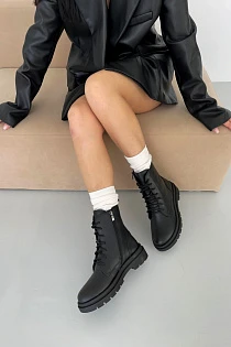 Madonna black