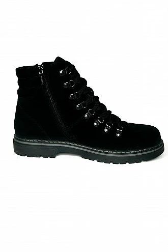 HIKERS V. BLACK 