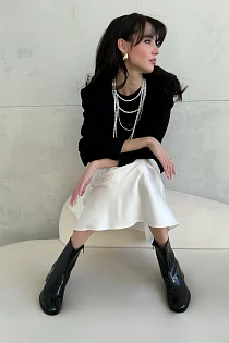 Amelia lak