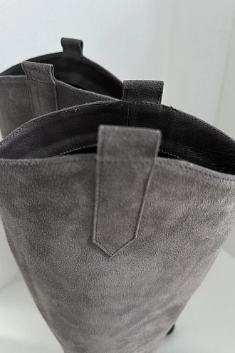 Kortni graphite