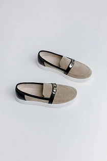 MIA SAND