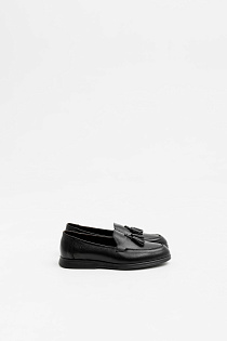 Hilari ks black 