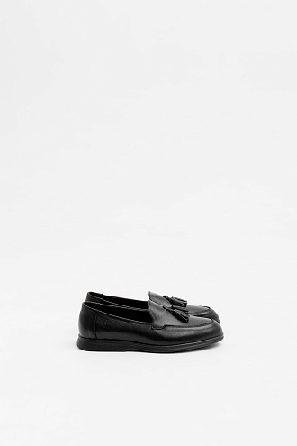 Hilari ks black 