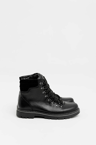 HIKERS BLACK 