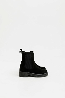 Chelsea v.black
