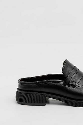 Marsela black